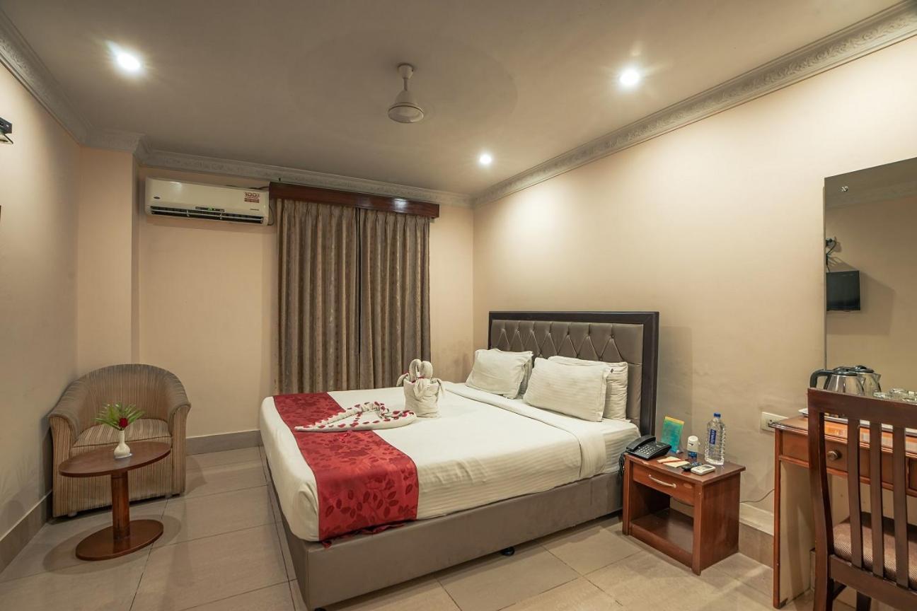 Hotel The Presidency Bhubaneswar Zewnętrze zdjęcie