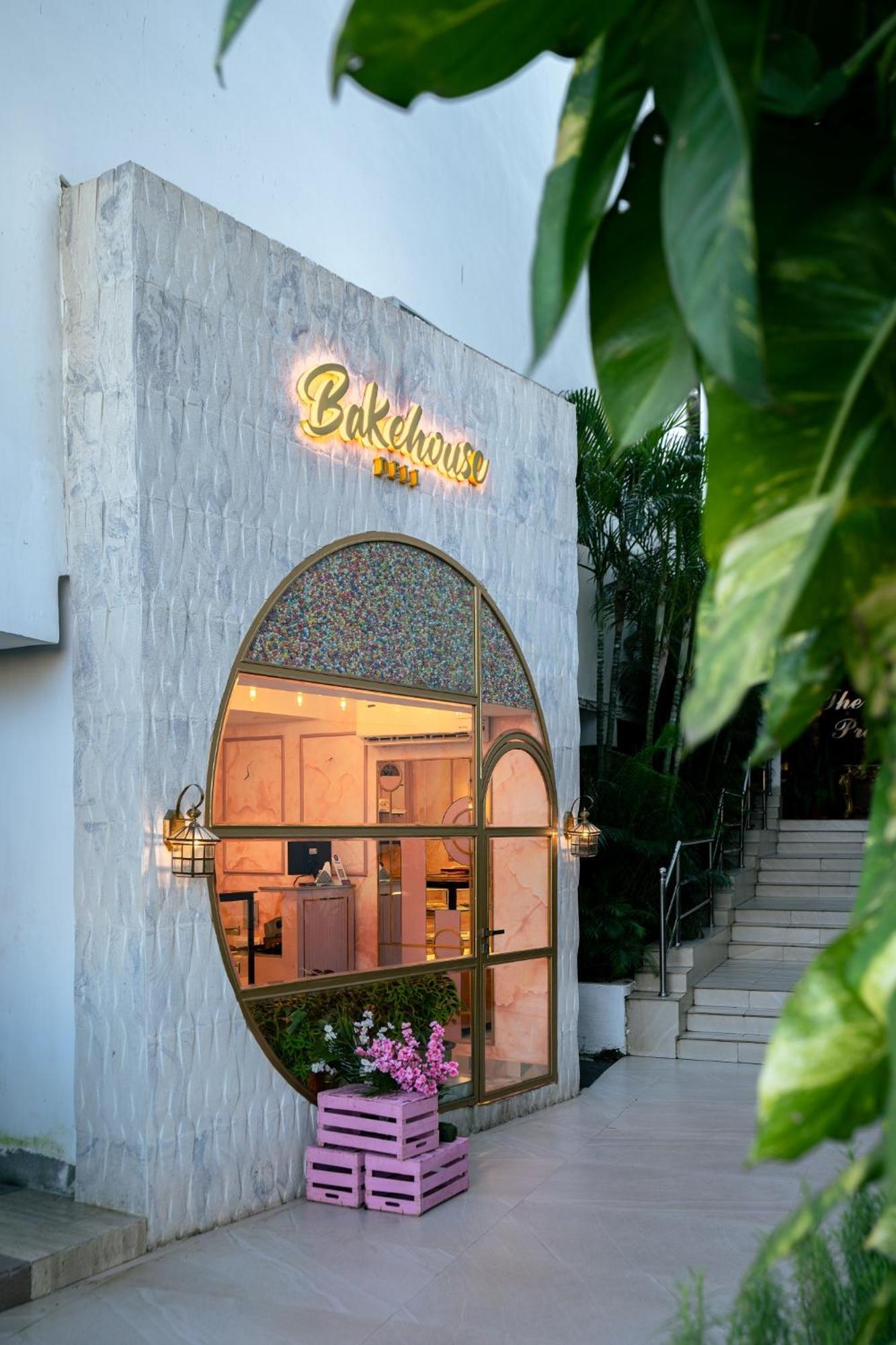 Hotel The Presidency Bhubaneswar Zewnętrze zdjęcie