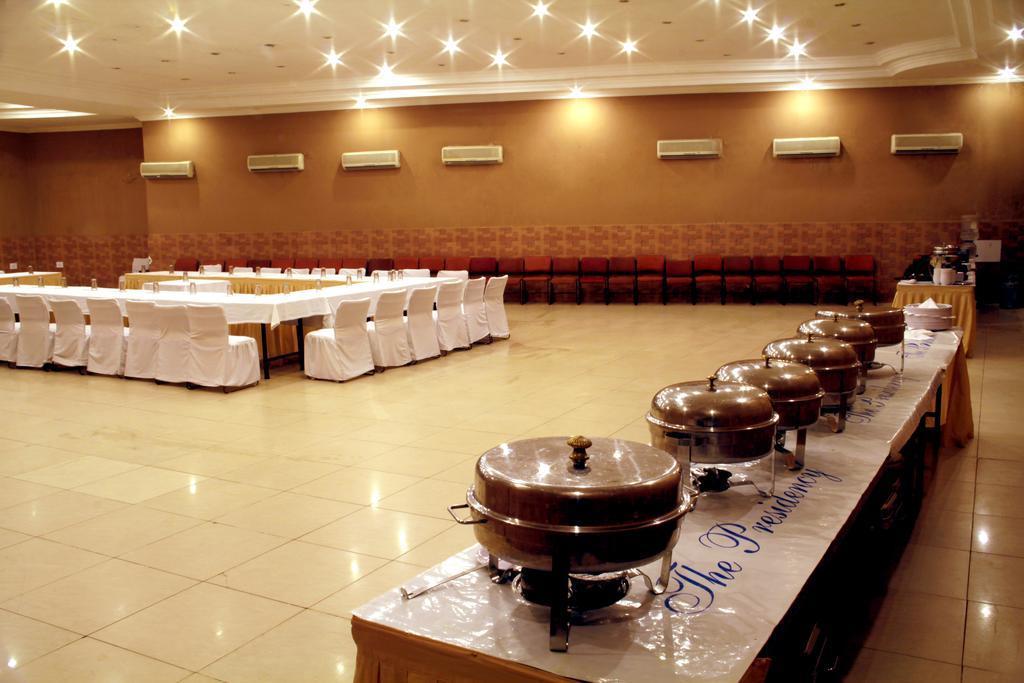 Hotel The Presidency Bhubaneswar Zewnętrze zdjęcie