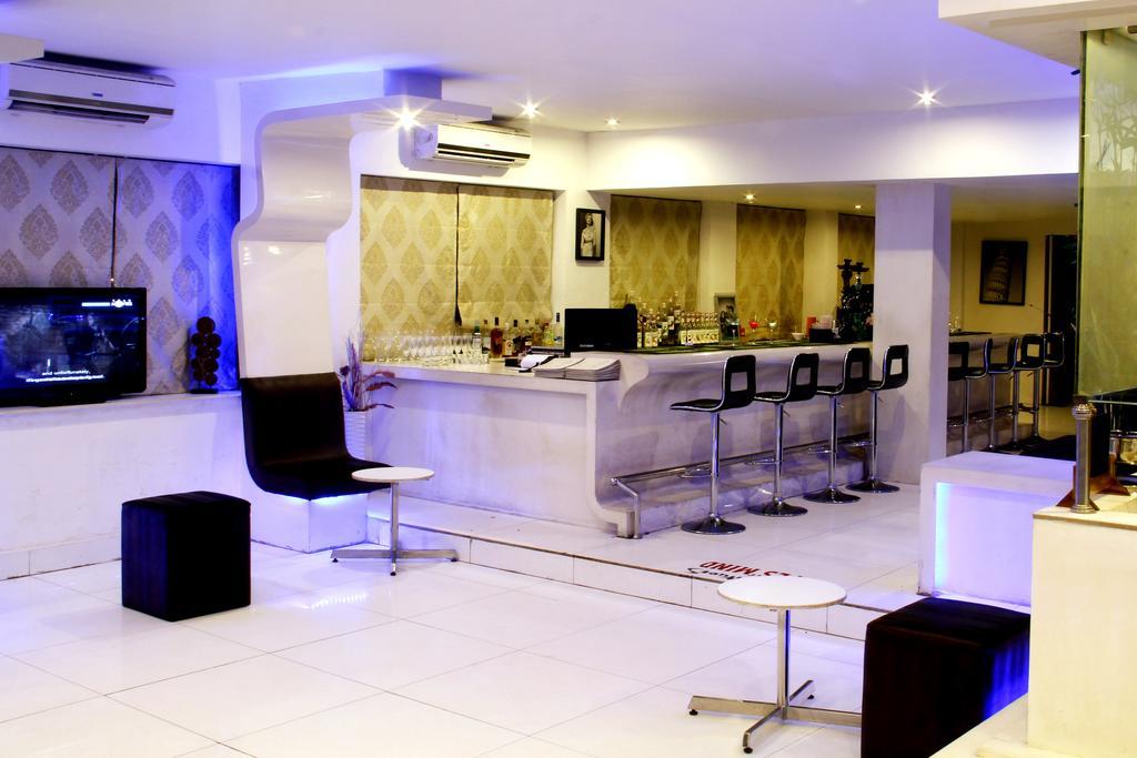 Hotel The Presidency Bhubaneswar Zewnętrze zdjęcie
