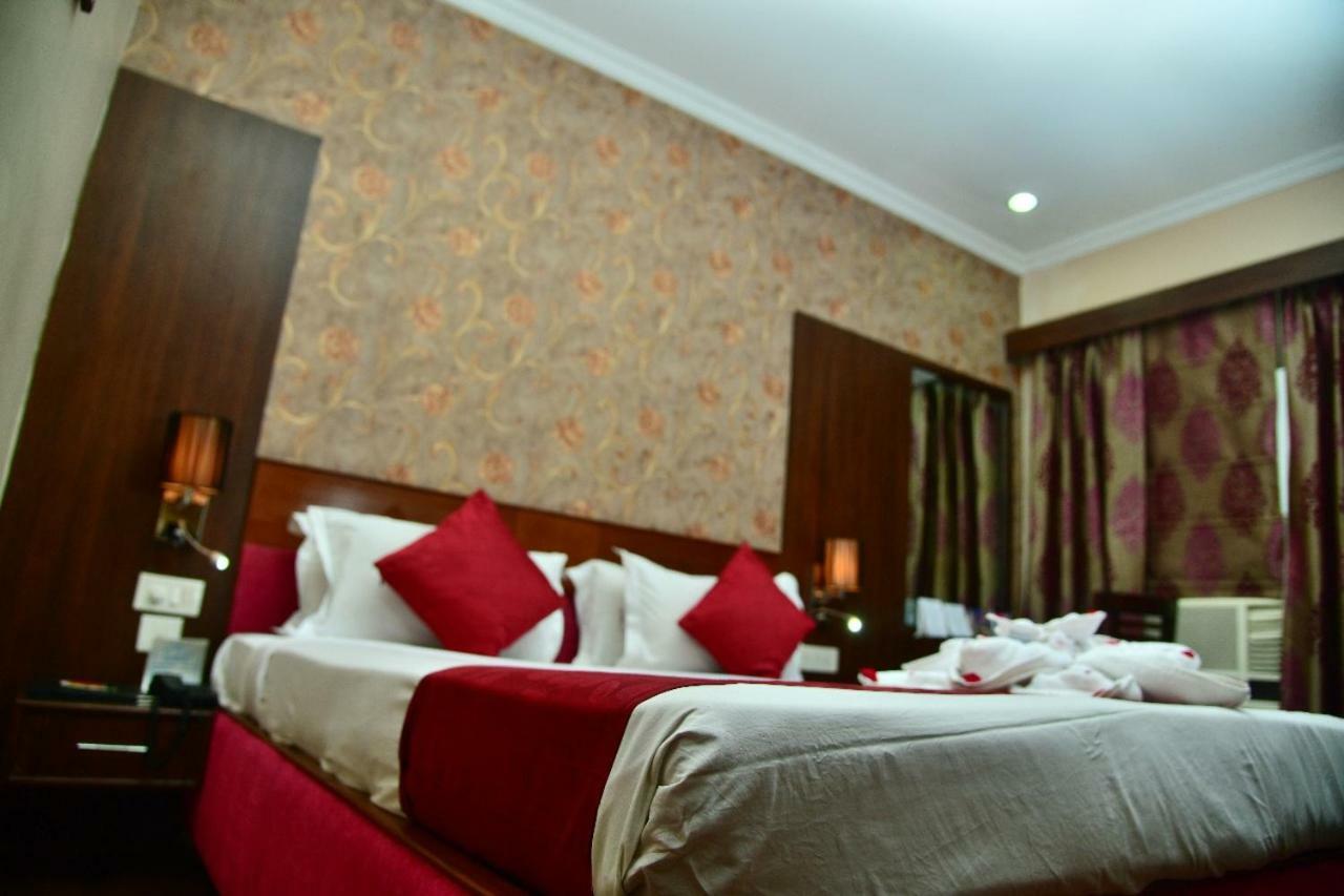 Hotel The Presidency Bhubaneswar Zewnętrze zdjęcie